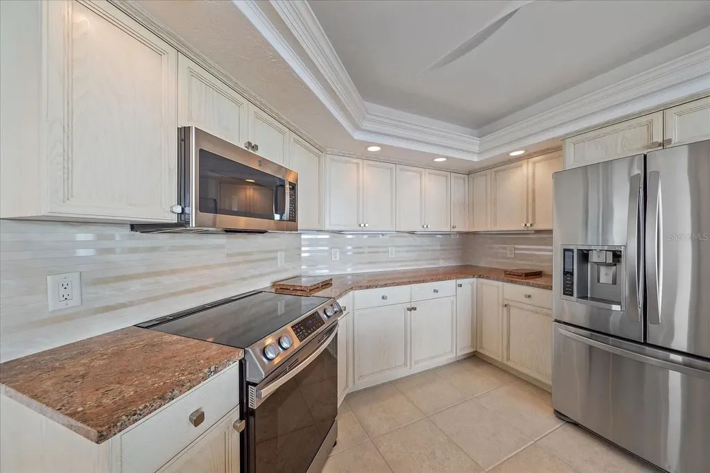 888 Boulevard Of The Arts Sarasota FL 34236