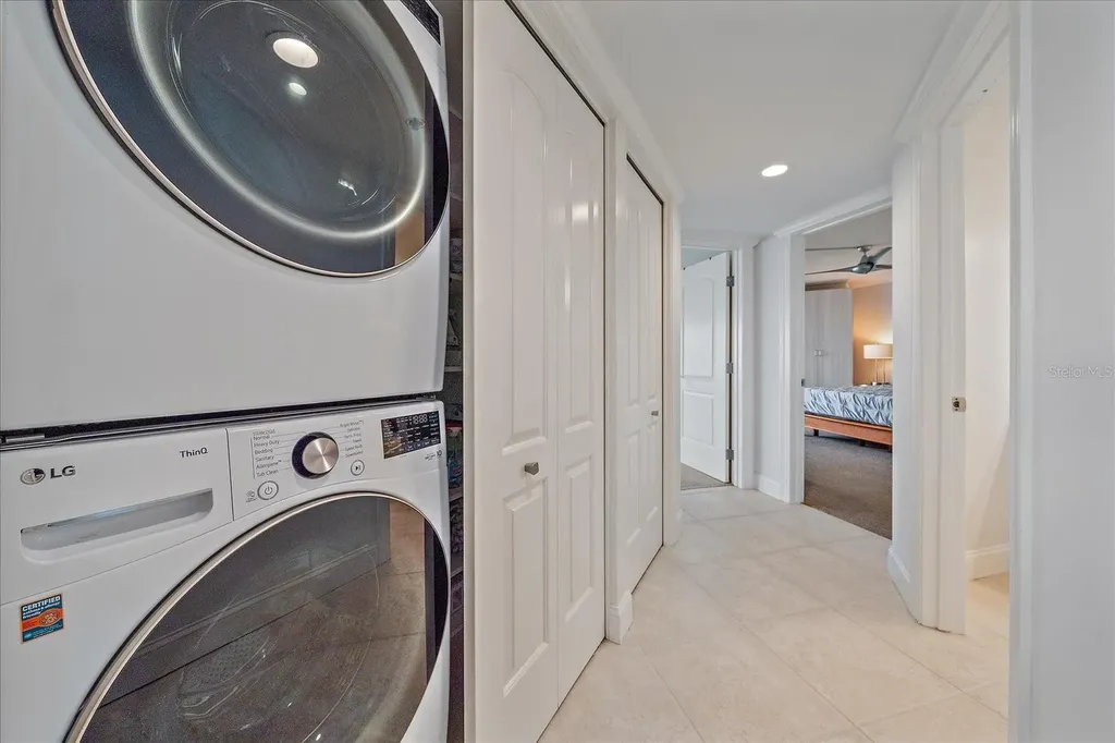 888 Boulevard Of The Arts Sarasota FL 34236