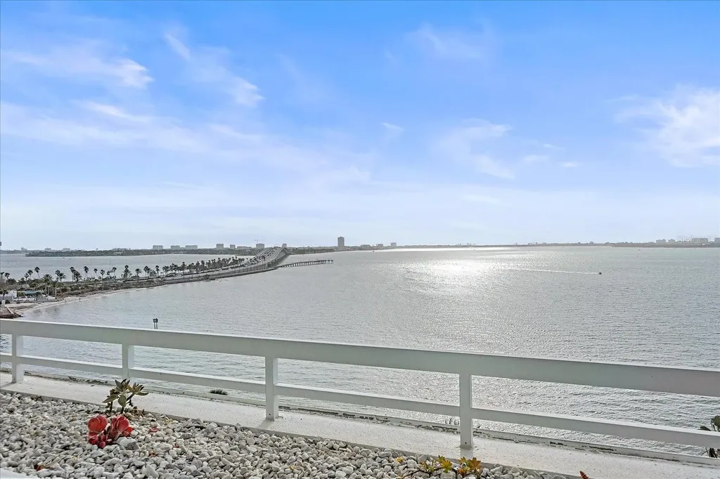 888 Boulevard Of The Arts Sarasota FL 34236