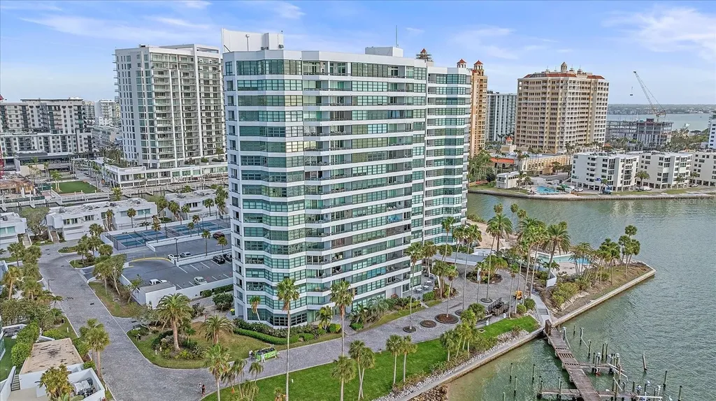 888 Boulevard Of The Arts Sarasota FL 34236