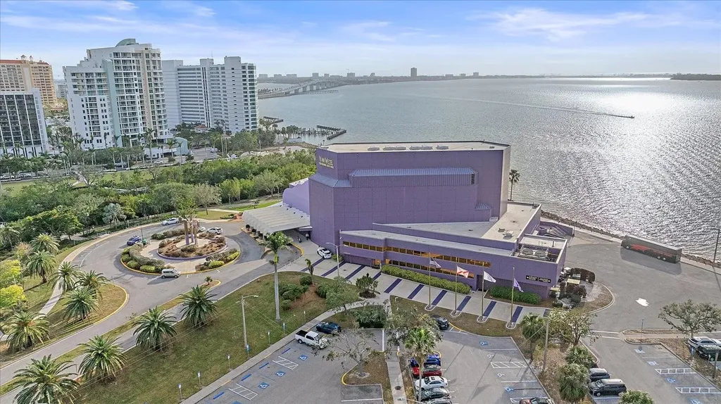 888 Boulevard Of The Arts Sarasota FL 34236