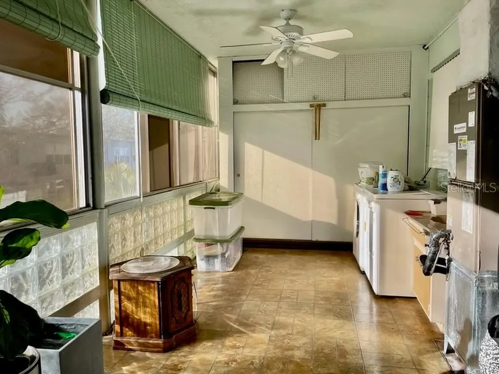 4060 55th Street N Kenneth City FL 33709