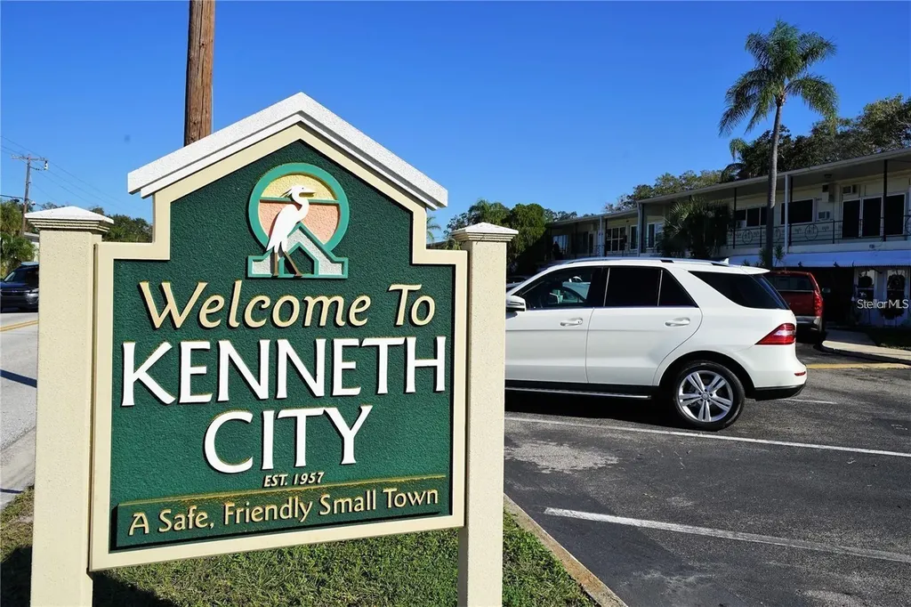4060 55th Street N Kenneth City FL 33709