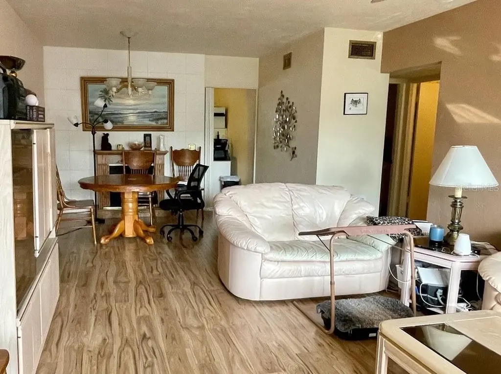 4060 55th Street N Kenneth City FL 33709