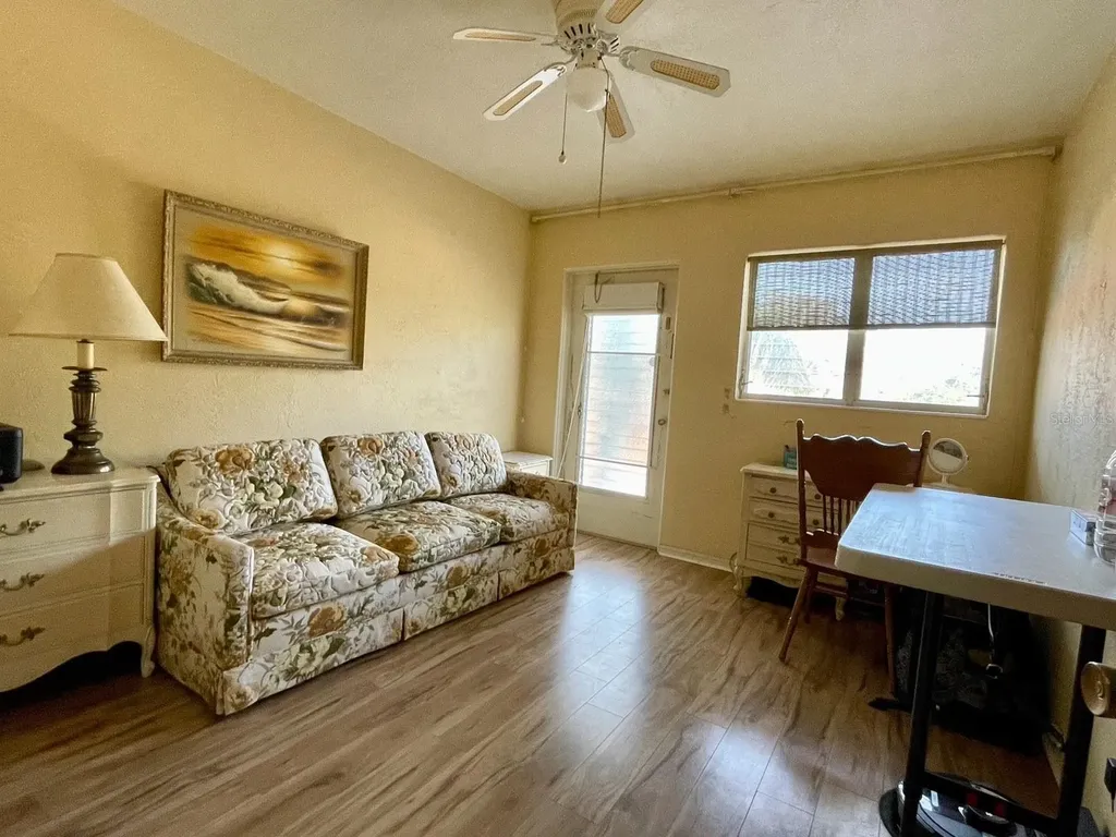 4060 55th Street N Kenneth City FL 33709