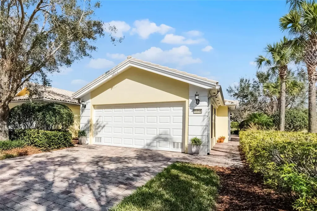 11716 Astilbe Drive Orlando FL 32827