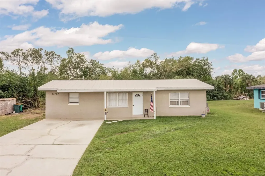 11369 1st Avenue Punta Gorda FL 33955