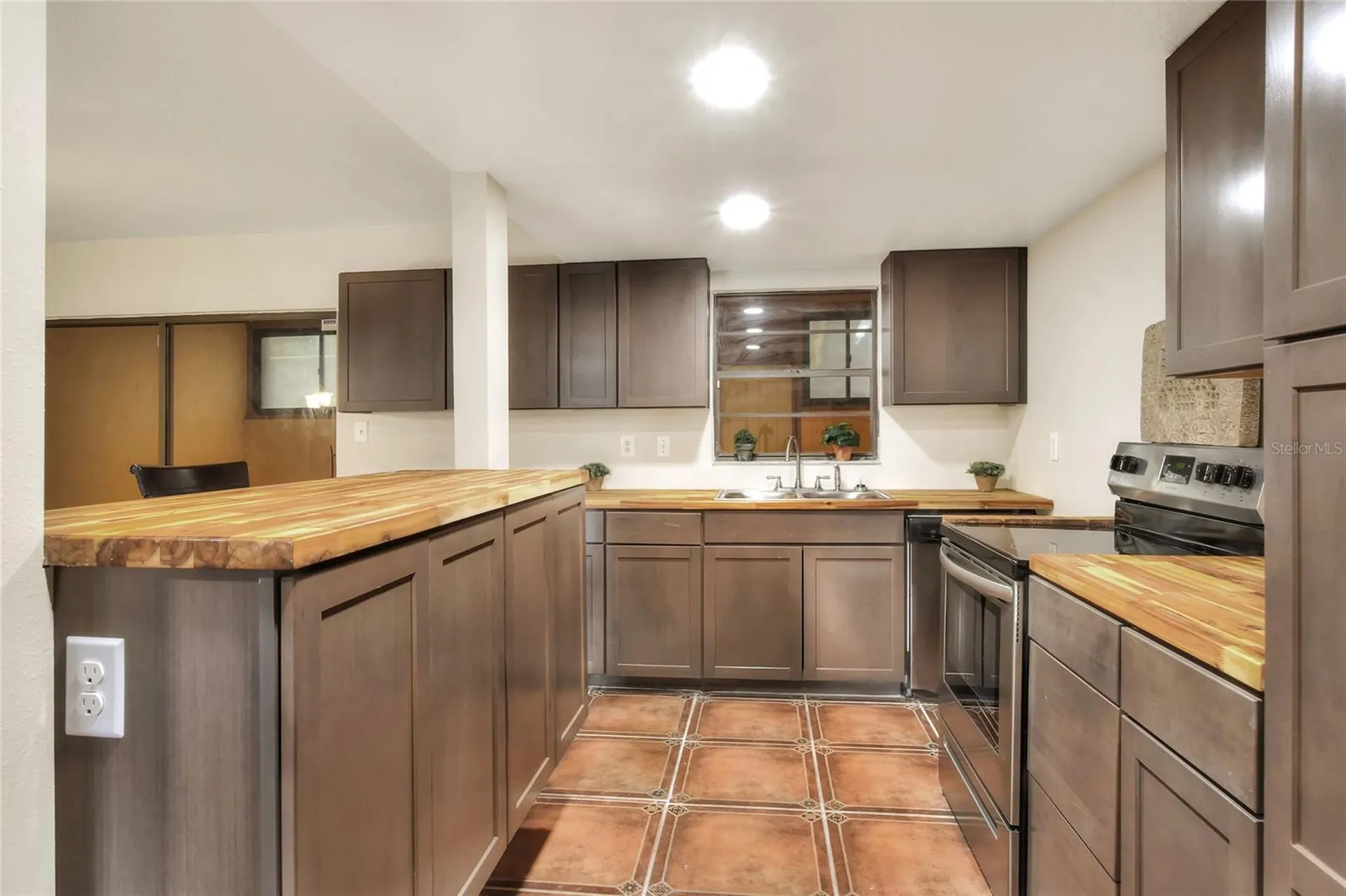 1880 N Crystal Lake Drive Lakeland FL 33801