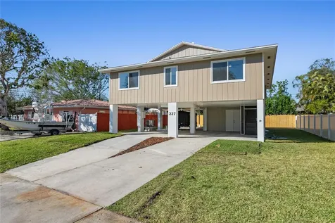227 84th Avenue NE St Petersburg FL 33702
