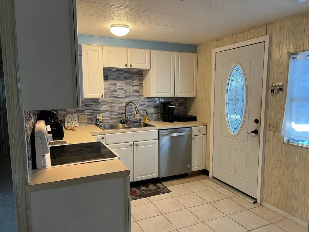 220 Royal Palm Circle Largo FL 33778