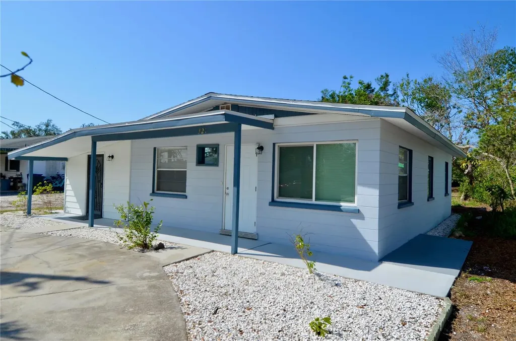 321 40th Street Court NW Bradenton FL 34209