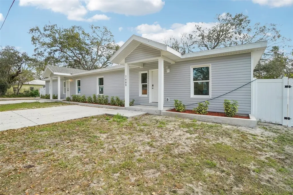 7409 & 7411 E 23rd Avenue Tampa FL 33619