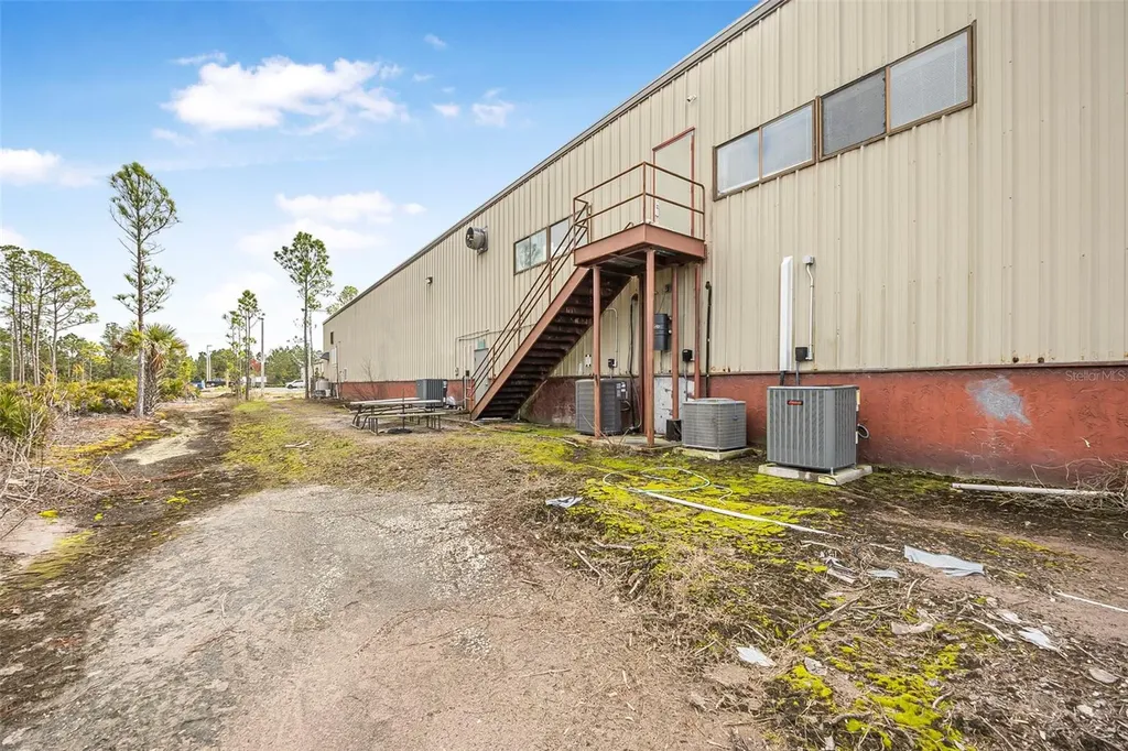 32 Hargrove Grade Palm Coast FL 32137