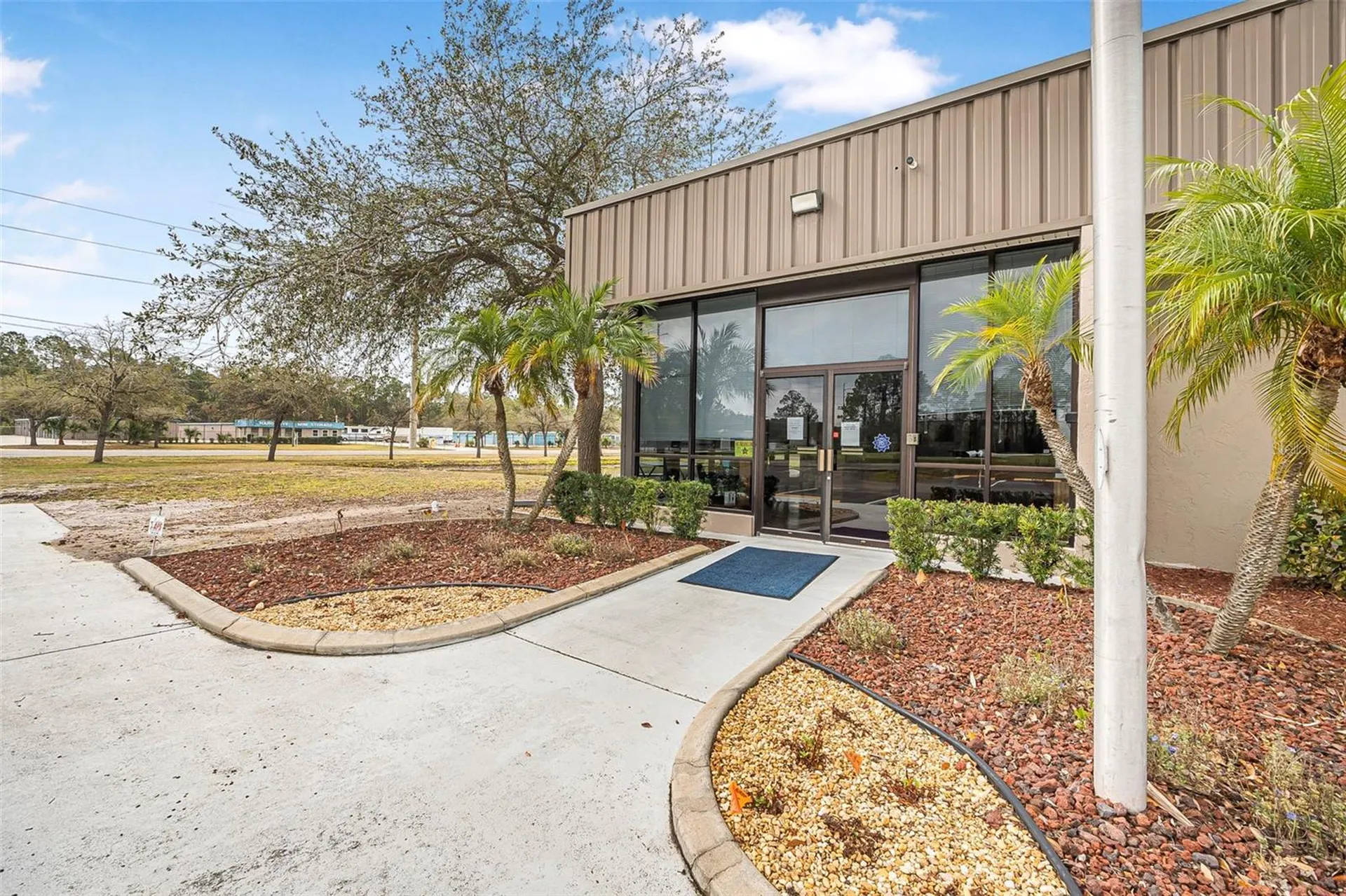 32 Hargrove Grade Palm Coast FL 32137