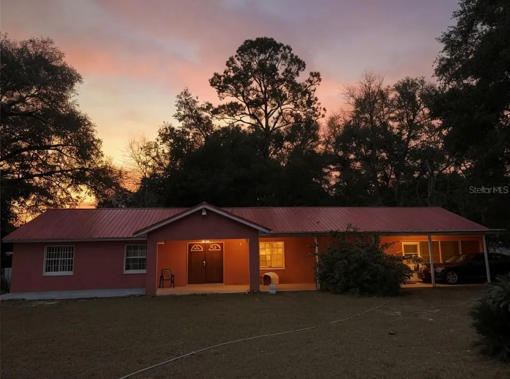 912 NE 144th Court Silver Springs FL 34488