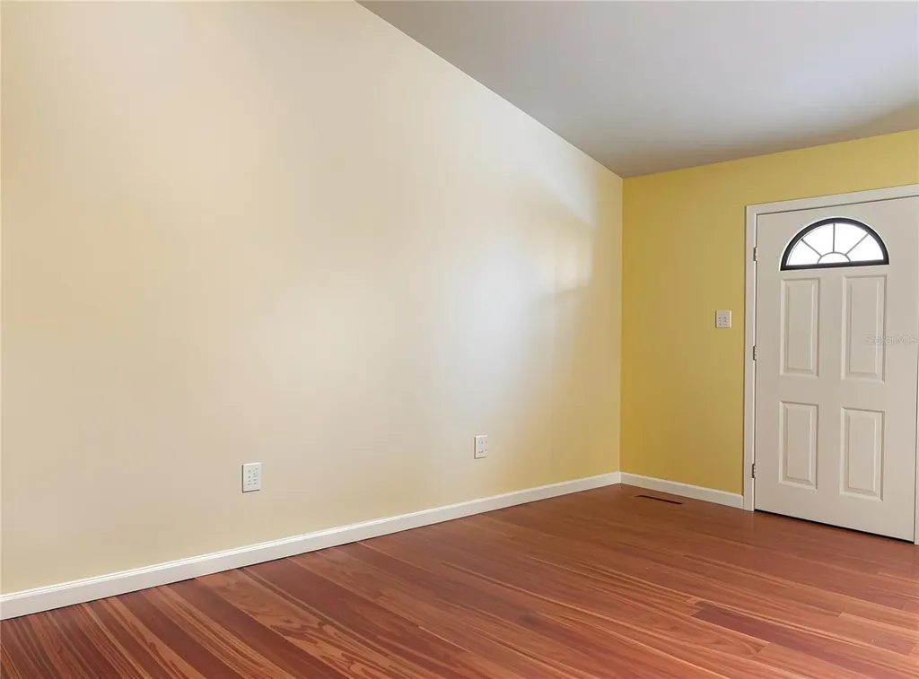 912 NE 144th Court Silver Springs FL 34488