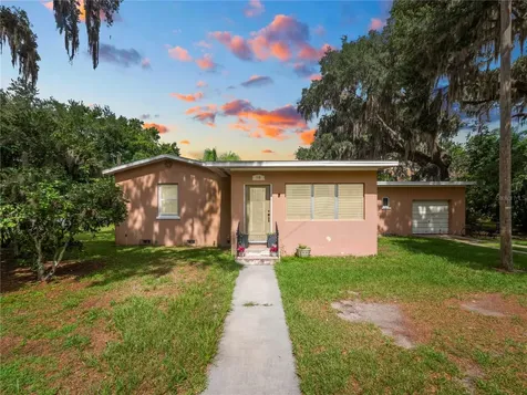 116 S Lanier Avenue Fort Meade FL 33841