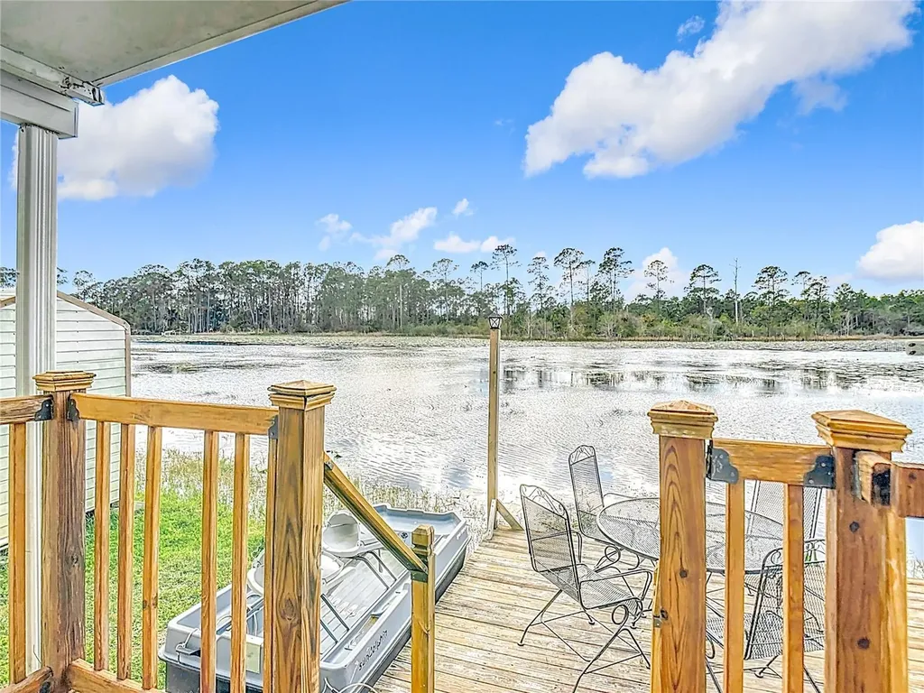 76 Eagle Point S Osteen FL 32764