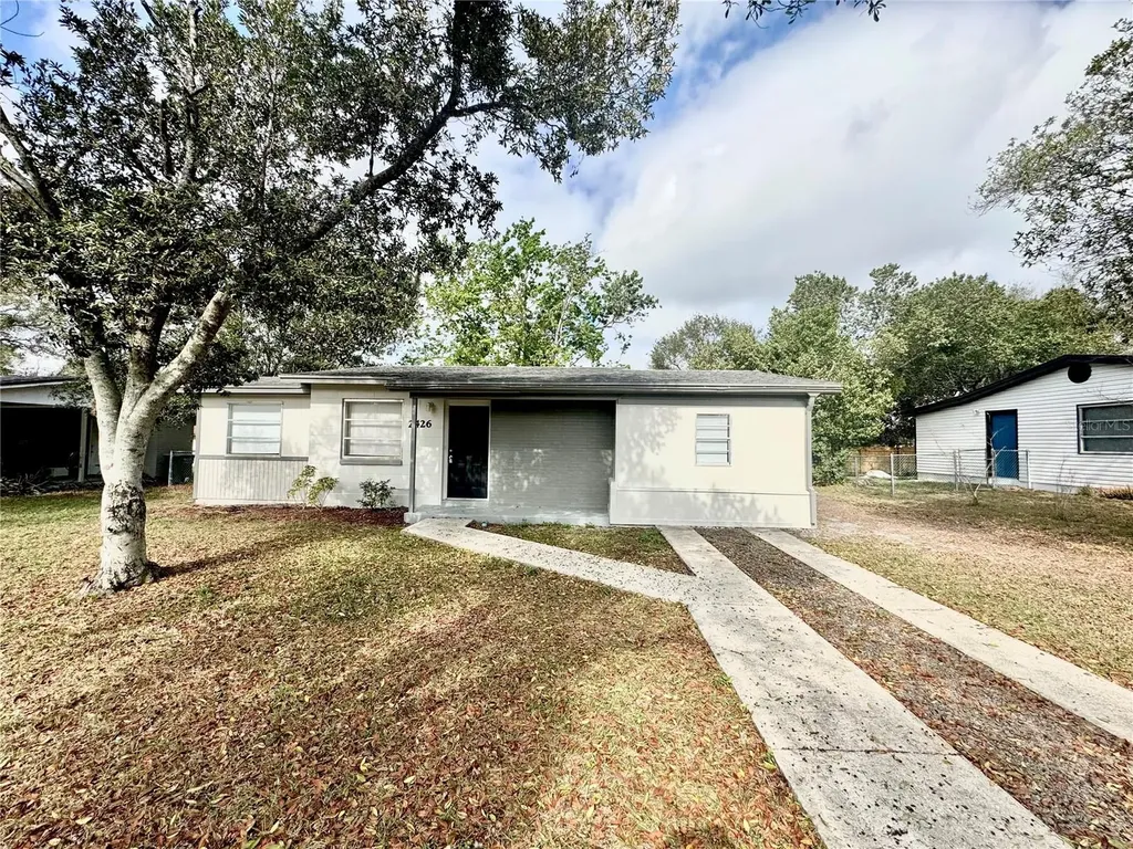 2426 Barbarossa Avenue Deltona FL 32738
