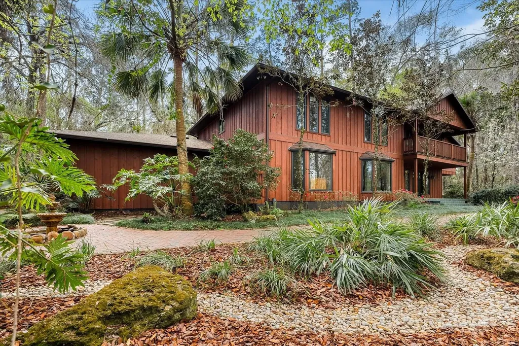 2626 NW 7th Road Gainesville FL 32607