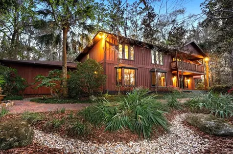 2626 NW 7th Road Gainesville FL 32607