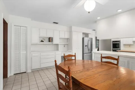 2626 NW 7th Road Gainesville FL 32607