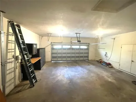 2626 NW 7th Road Gainesville FL 32607