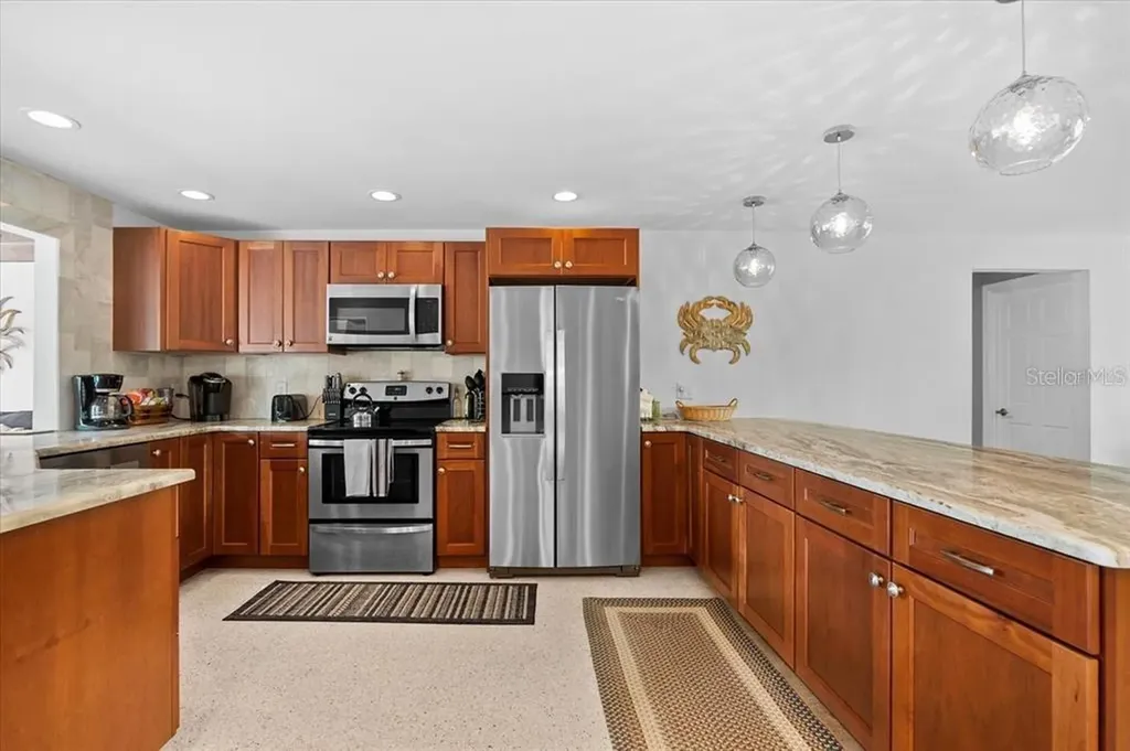 327 Avenida Milano Sarasota FL 34242