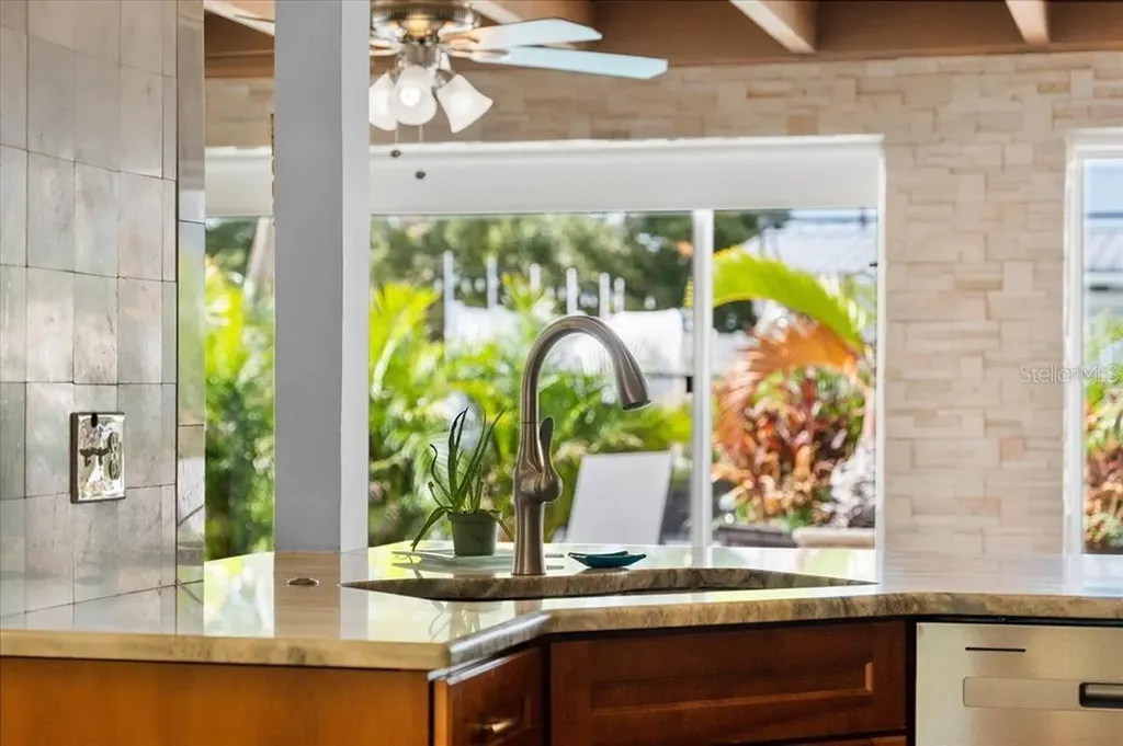 327 Avenida Milano Sarasota FL 34242