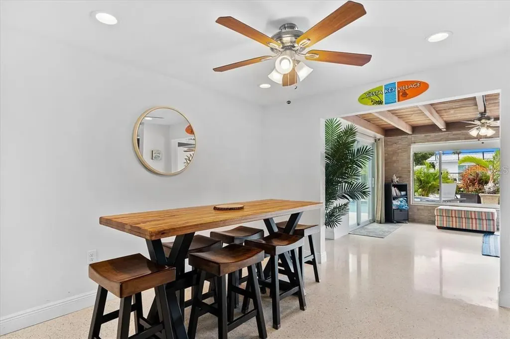 327 Avenida Milano Sarasota FL 34242
