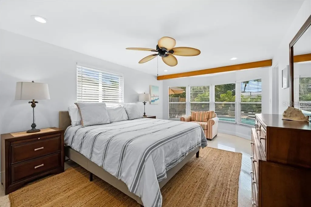 327 Avenida Milano Sarasota FL 34242