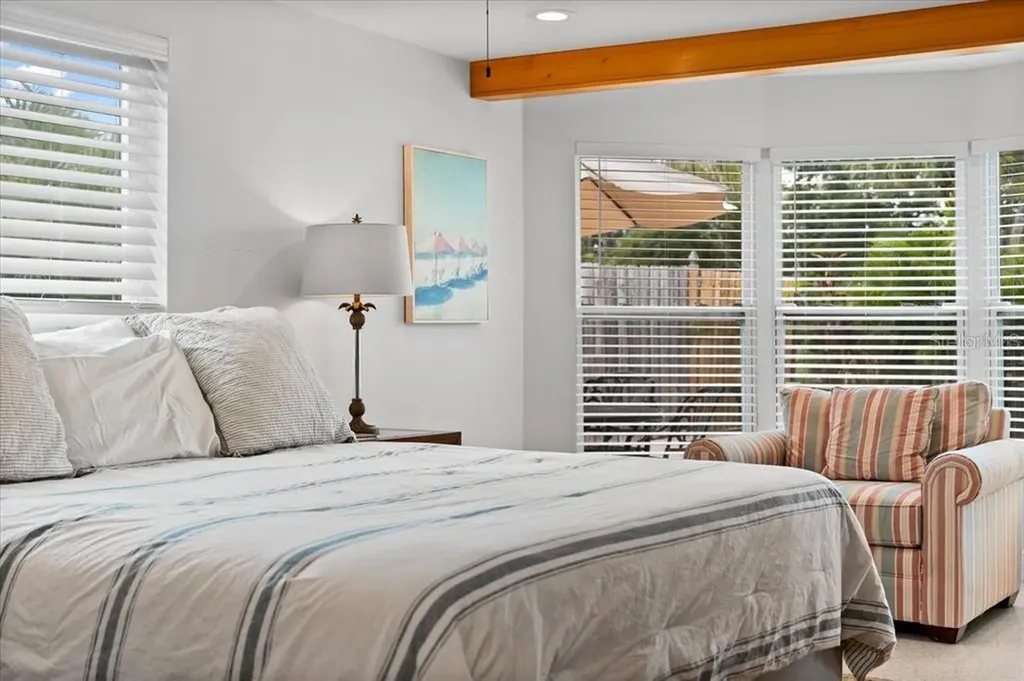327 Avenida Milano Sarasota FL 34242