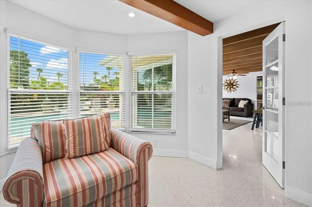 327 Avenida Milano Sarasota FL 34242