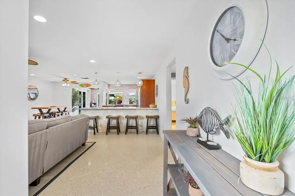 327 Avenida Milano Sarasota FL 34242