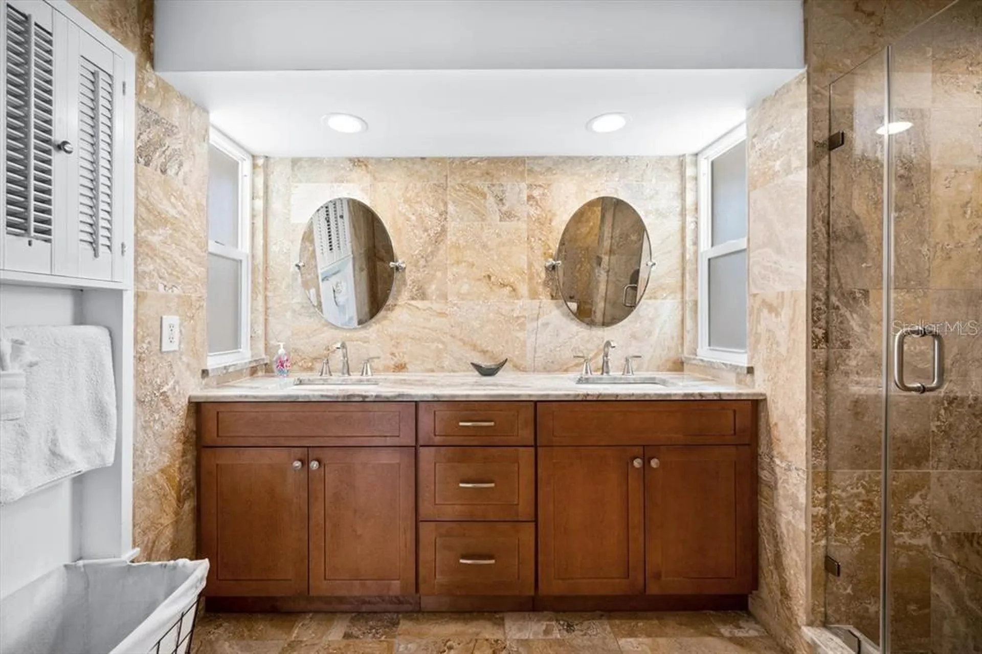 327 Avenida Milano Sarasota FL 34242