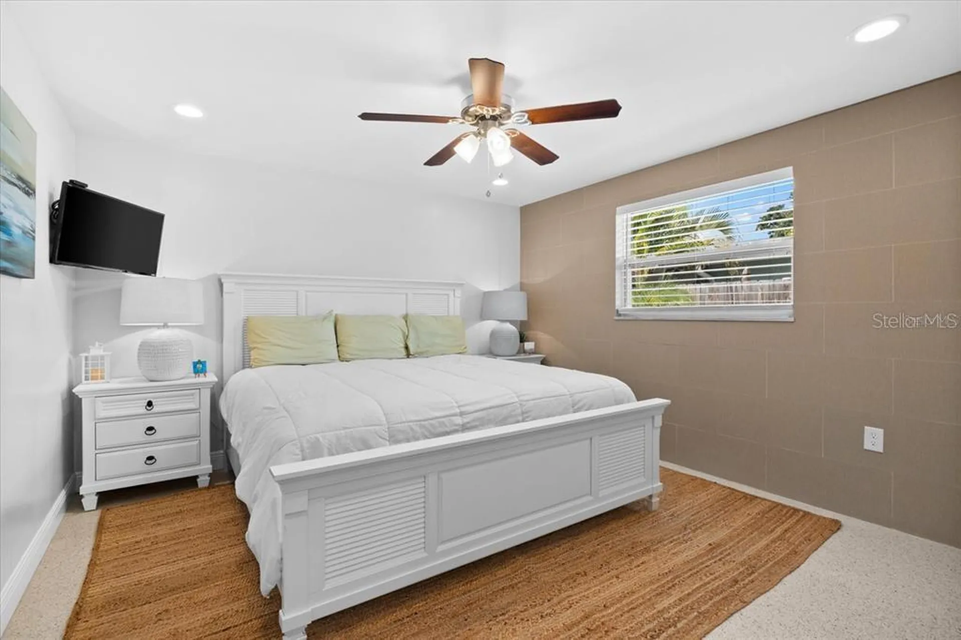 327 Avenida Milano Sarasota FL 34242