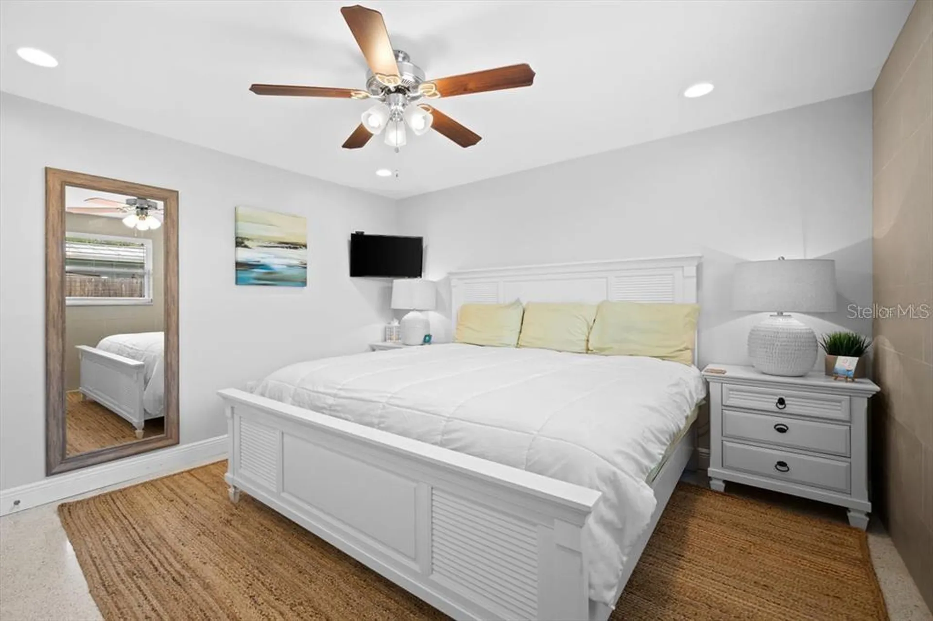 327 Avenida Milano Sarasota FL 34242