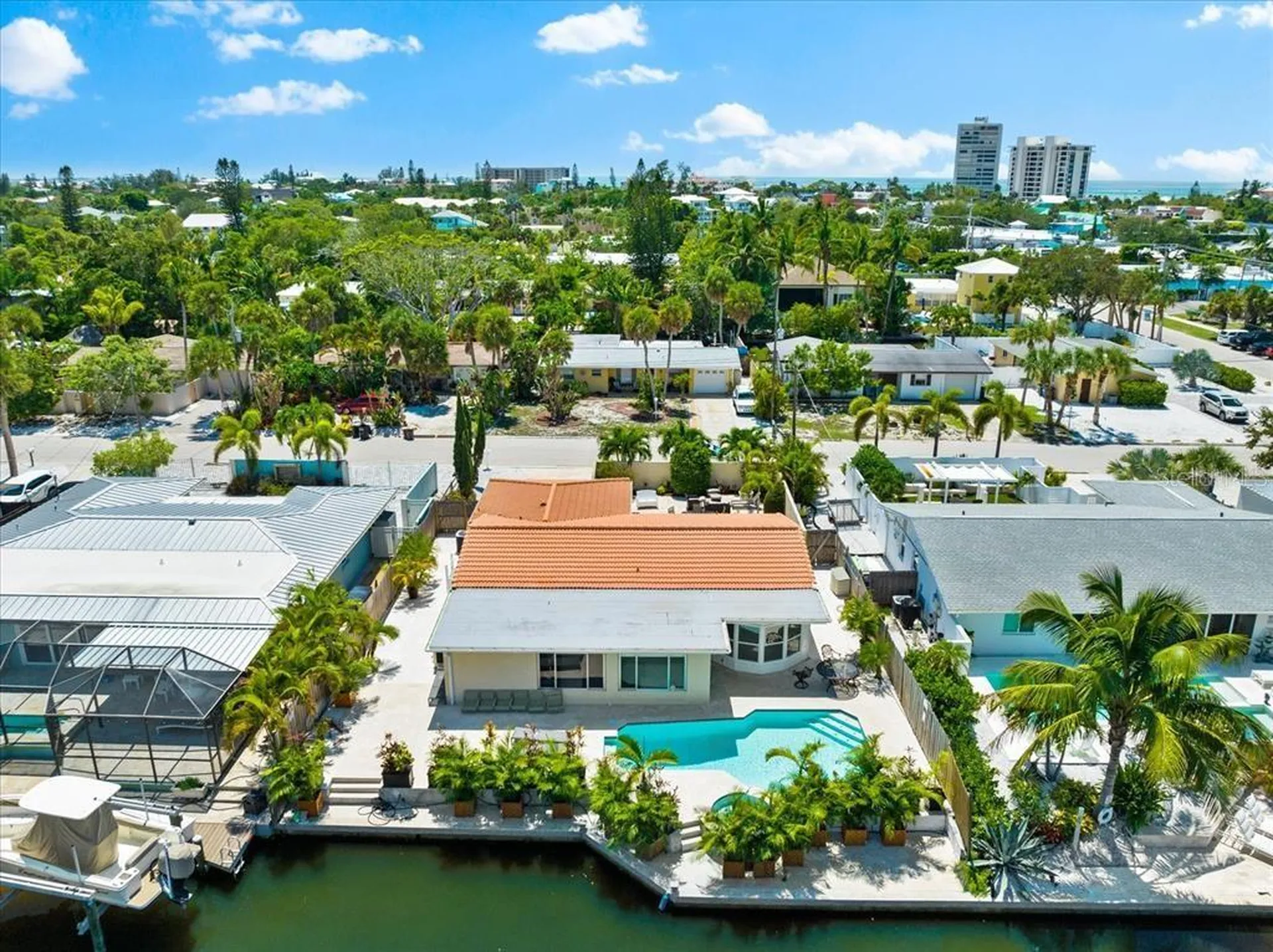 327 Avenida Milano Sarasota FL 34242