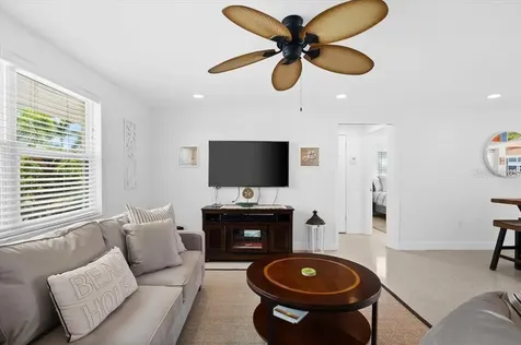 327 Avenida Milano Sarasota FL 34242