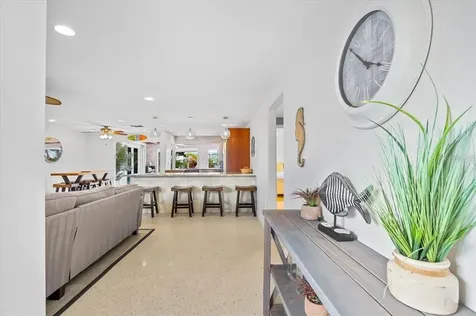 327 Avenida Milano Sarasota FL 34242