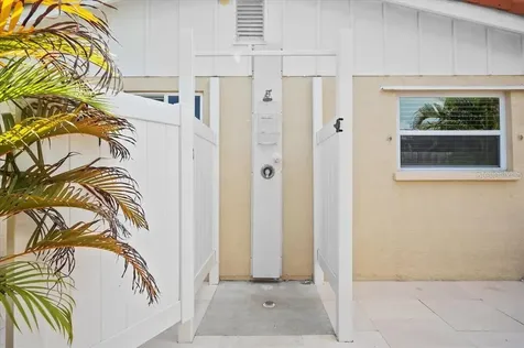 327 Avenida Milano Sarasota FL 34242