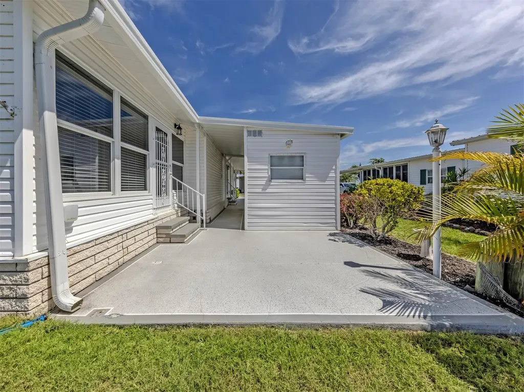 473 Sharks Point North Port FL 34287