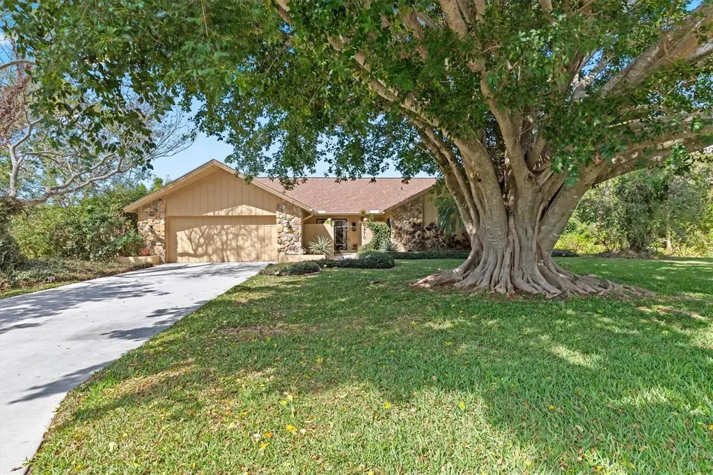3970 Country View Drive Sarasota FL 34233