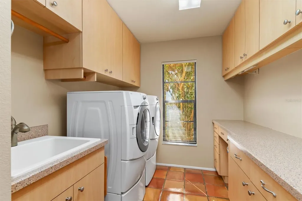 3970 Country View Drive Sarasota FL 34233