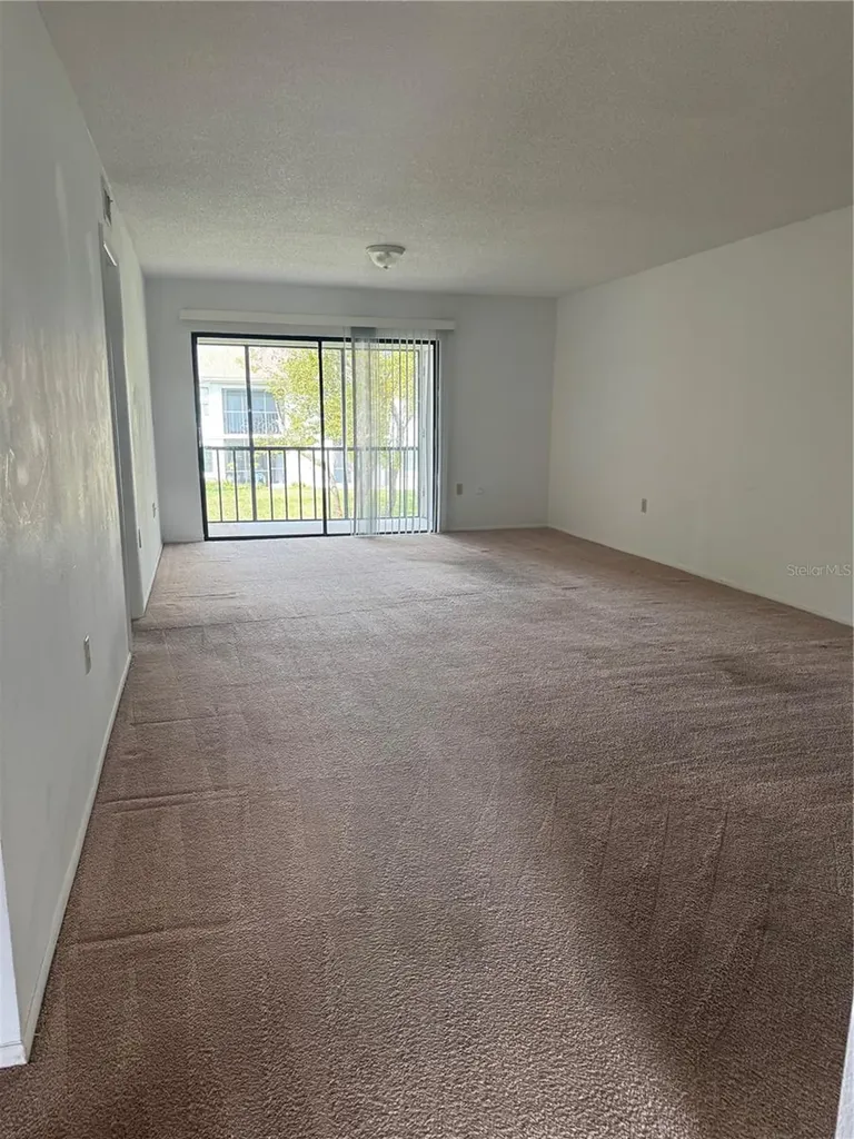 106 Lakeside Court Oldsmar FL 34677