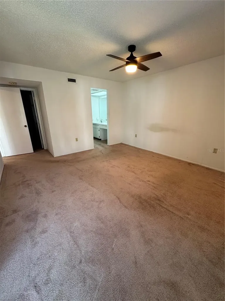 106 Lakeside Court Oldsmar FL 34677