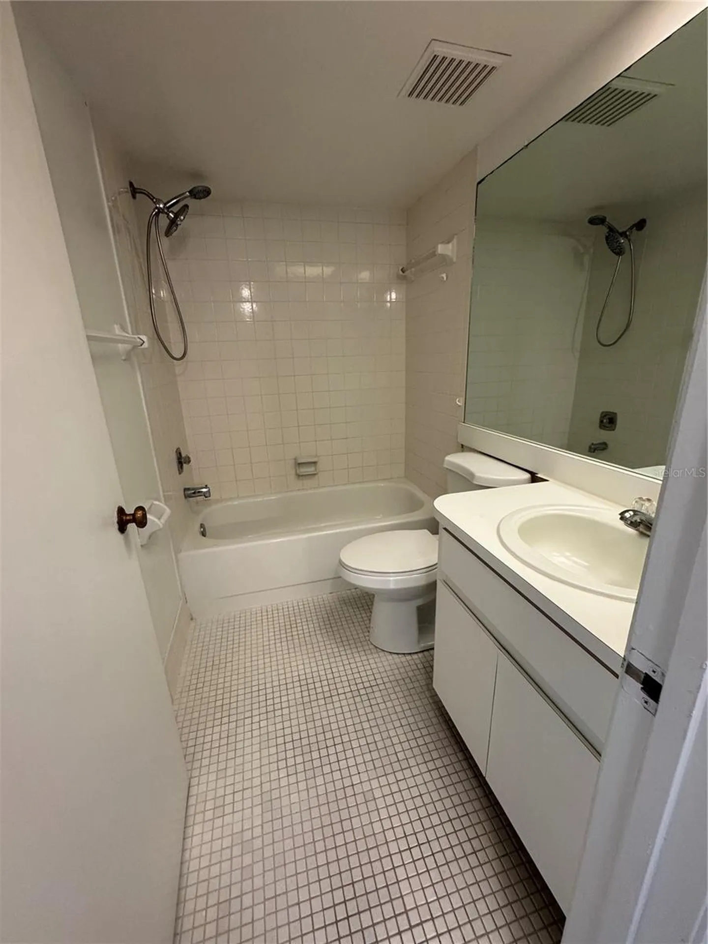 106 Lakeside Court Oldsmar FL 34677