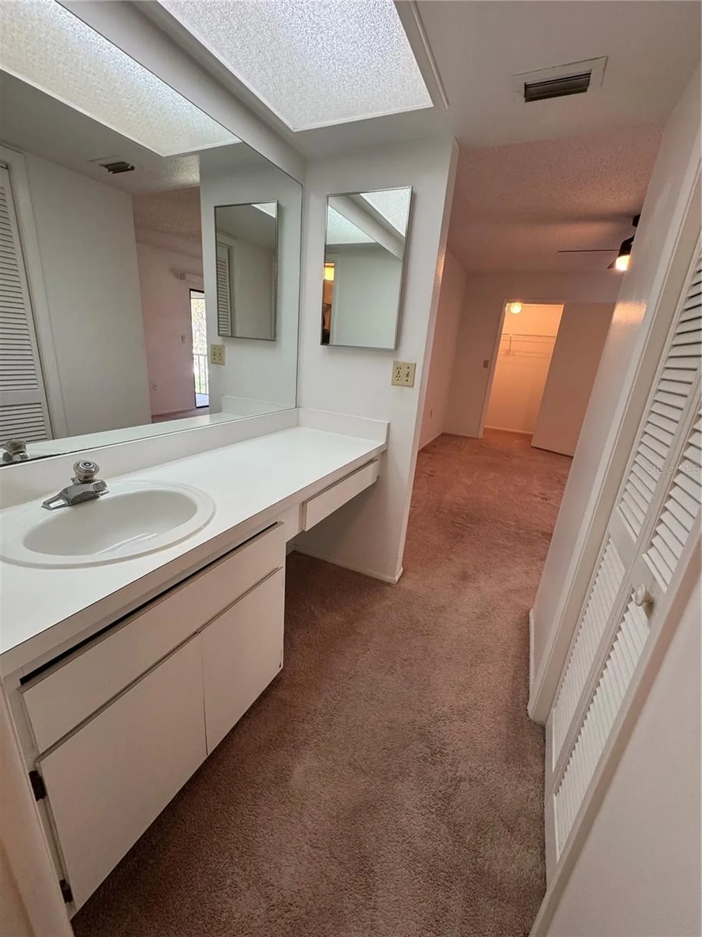 106 Lakeside Court Oldsmar FL 34677