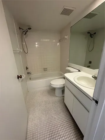 106 Lakeside Court Oldsmar FL 34677