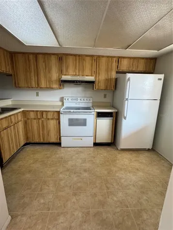 106 Lakeside Court Oldsmar FL 34677
